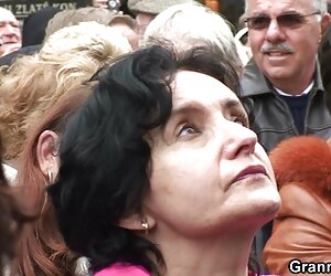 Hillary Scott ve Britney azerıseks Stevens olsun