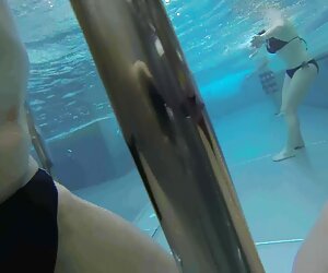 Ayrı bir Rus genç azeri porno seks bir adamı baştan çıkarıyor,