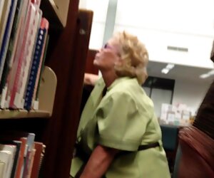 Sandalyenin altında porno indir azeri bacaklar