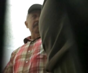 Abanoz bebek gets parmaklı azeri pornocu ve derin boğazlı