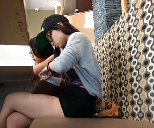 Arkadaşlarının ayağına karşı koyamaz azeri seks izle